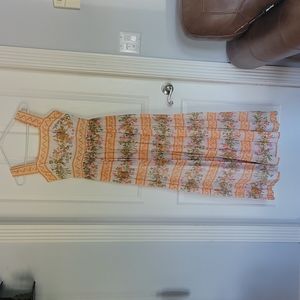 Chic Floral Maxi Dress in Orange and Cream